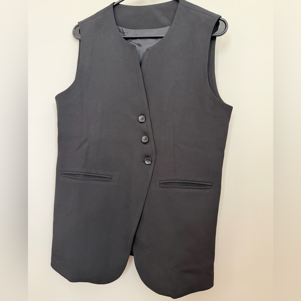 Women's Black Oversized Sleeveless Vest